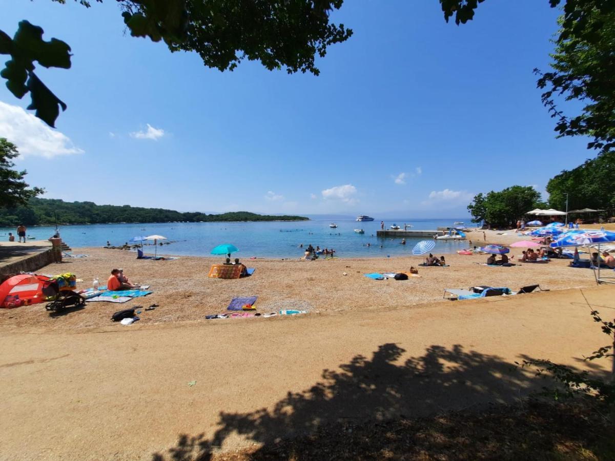 Njivice, Otok Krk, Apartman Dora Exteriér fotografie